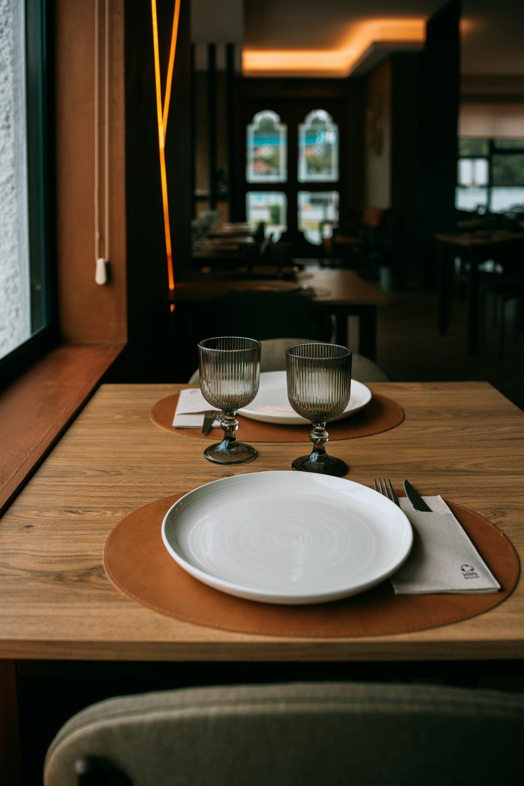 SANTOS | Tapas & Cocktails